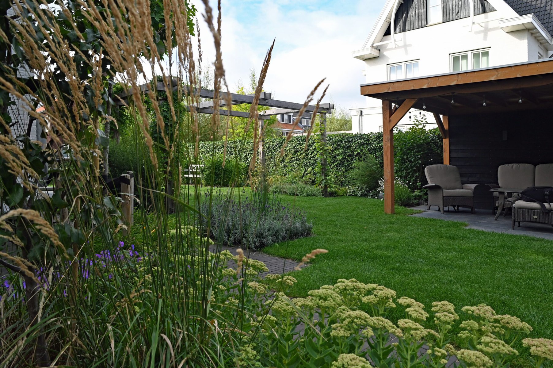 jpeg-optimizer_veranda-overkapping-groene-moderne-tuin
